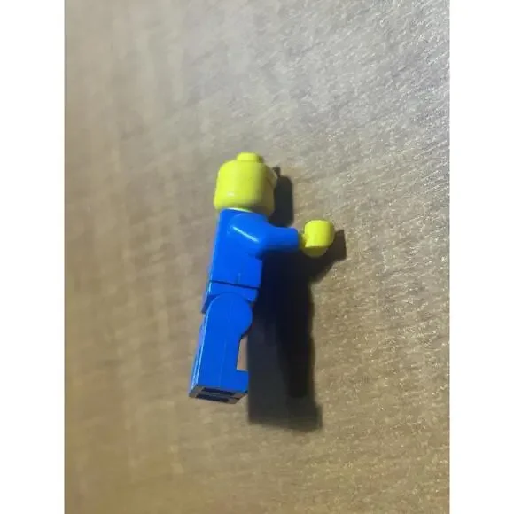 LEGO City Minifig cty0465 City Police Officer - Light Wear - Picture 3 of 4